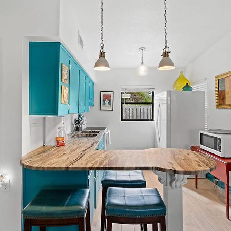 Uptown Cottage - Walk To The Beach And Restaurants Cocoa Beach Exteriör bild