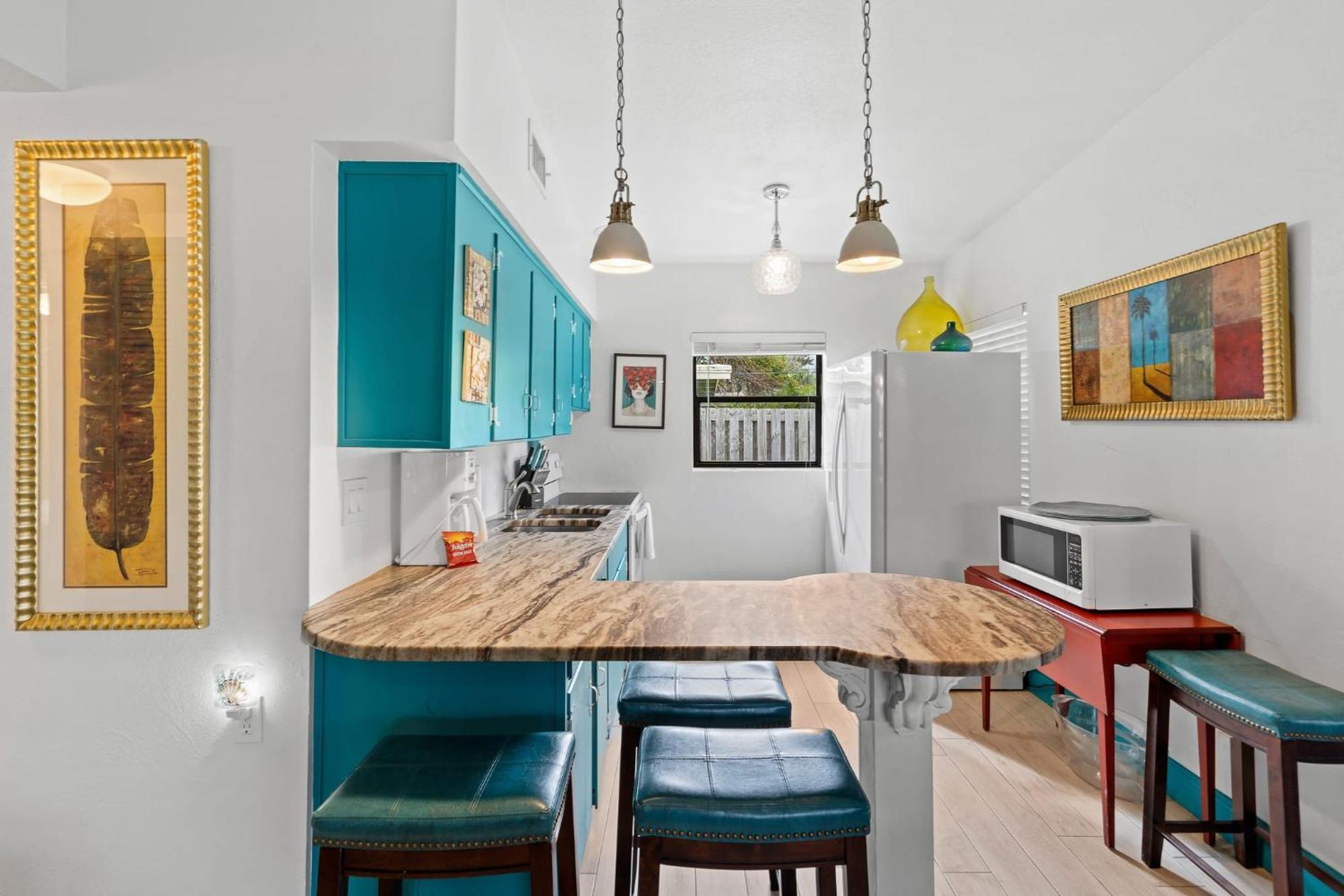 Uptown Cottage - Walk To The Beach And Restaurants Cocoa Beach Exteriör bild