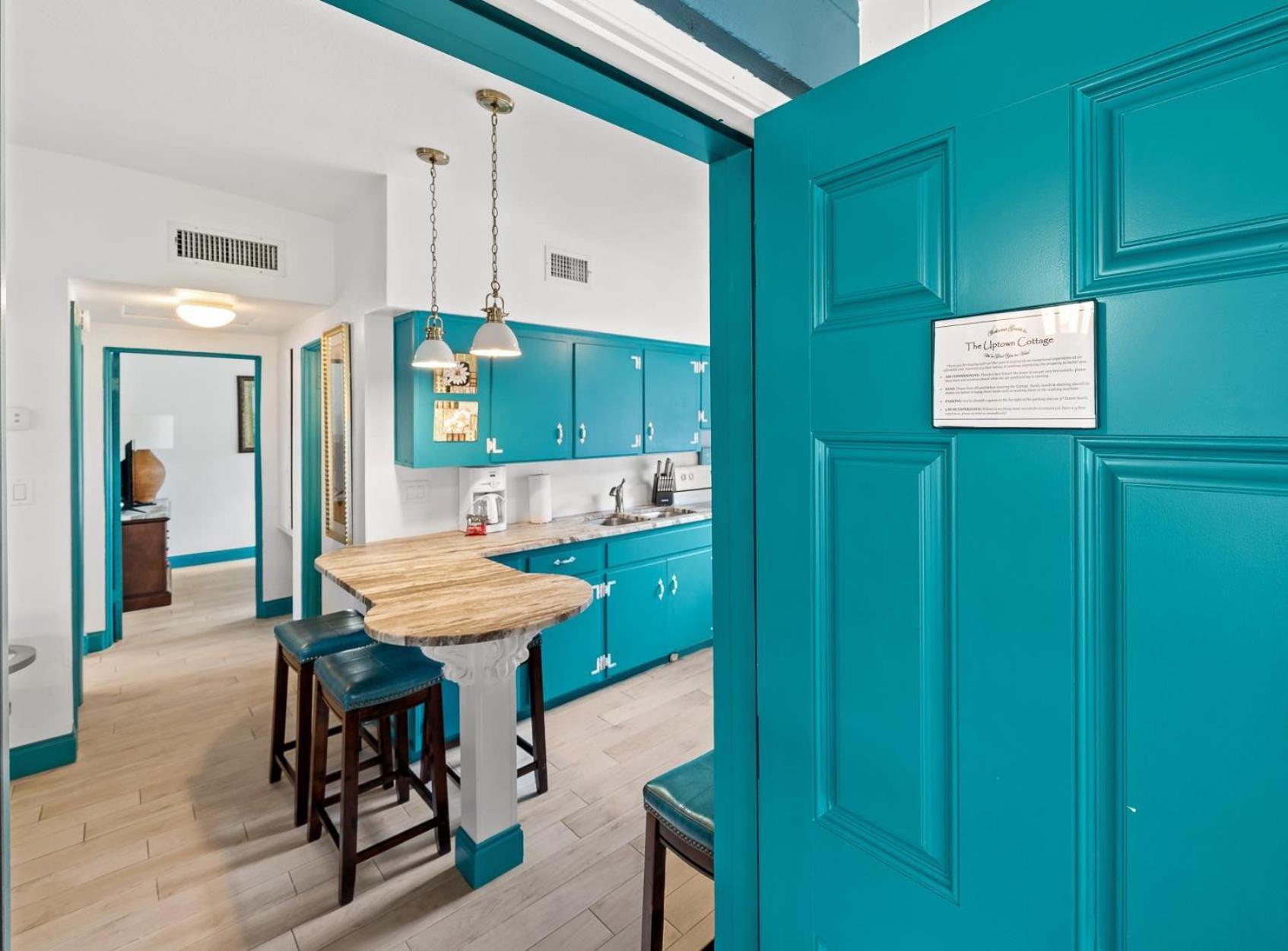 Uptown Cottage - Walk To The Beach And Restaurants Cocoa Beach Exteriör bild