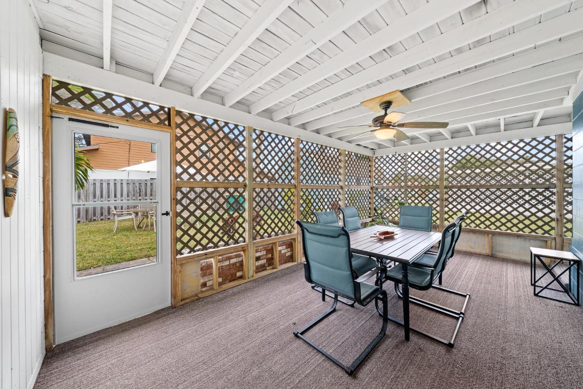 Uptown Cottage - Walk To The Beach And Restaurants Cocoa Beach Exteriör bild